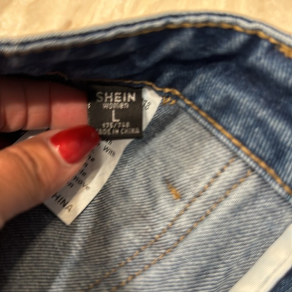 Women’s cargo jeans, size large imperfect condition - Picture 4 of 5